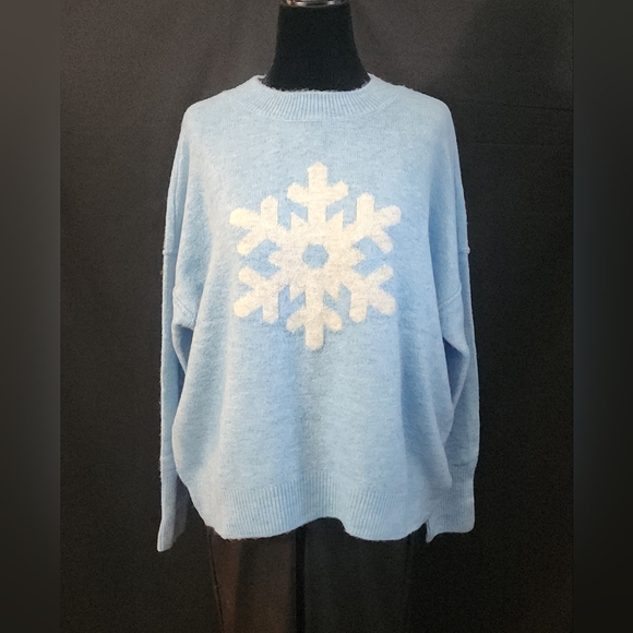 Vince Camuto Oversized Fuzzy Snowflake Sweater in Blue Sizes S-XXXL - Picture 2 of 13